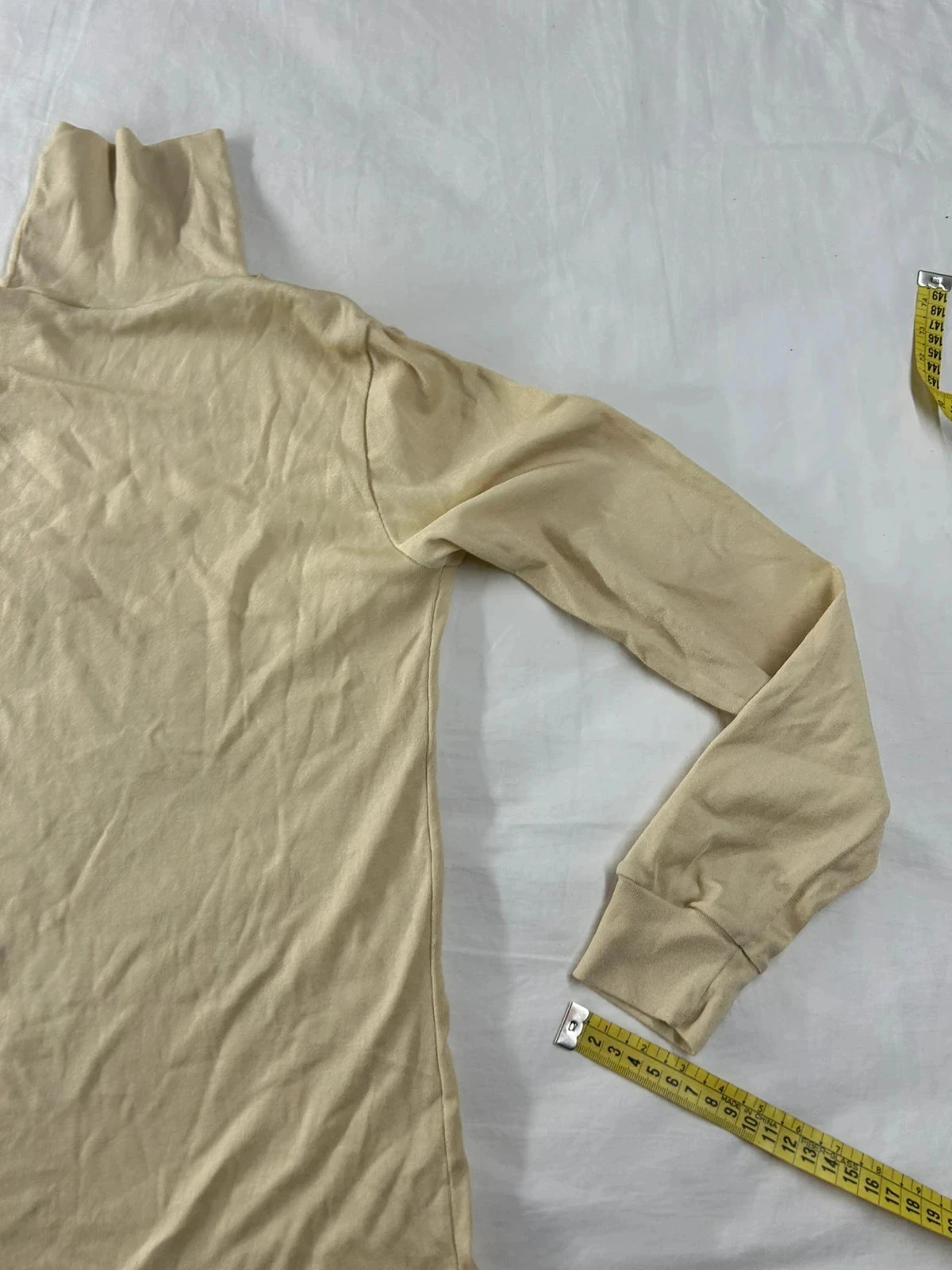 Vintage cream beige turtleneck retro y2k style – photo 4